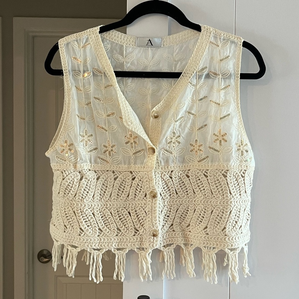 NWOT!  Sleeveless Vest